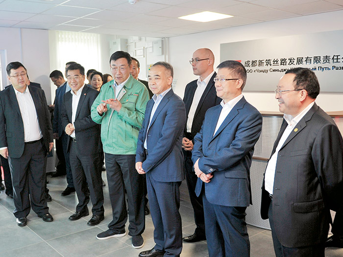  2018.8.29四川省委常委、成都市委書記范銳平視察新筑股份“中白工業(yè)園”項目投產(chǎn)運營儀式
